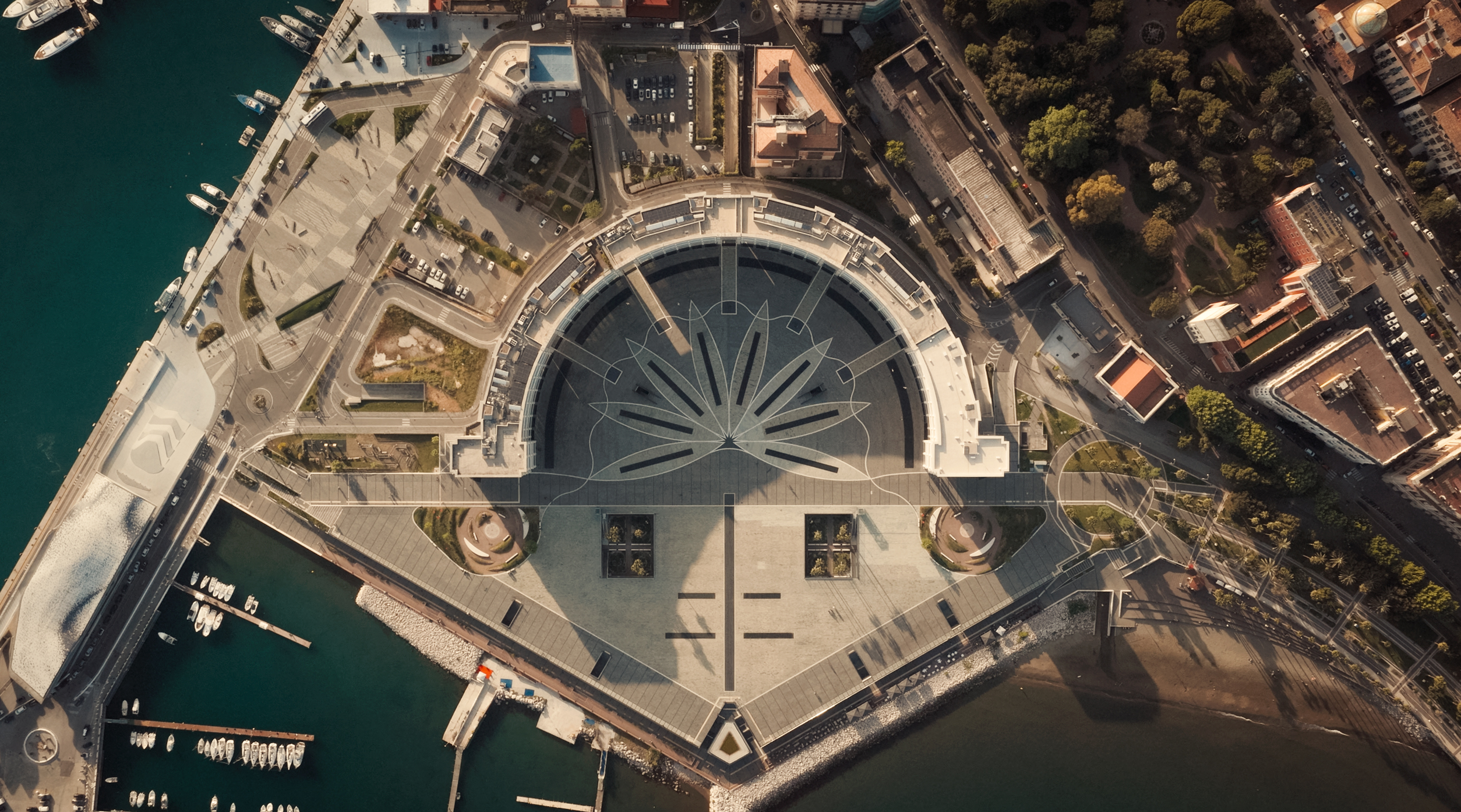Piazza_della_Libertà_Salerno_Campanie_Italie