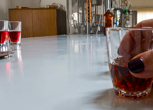 Laboratorio di liquori.