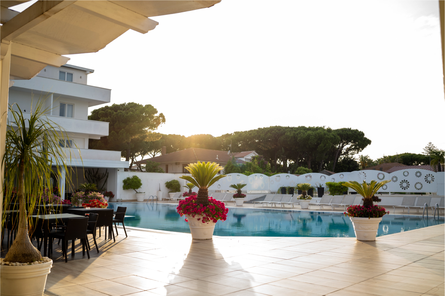 Hotel Meridiana vista piscina. 
