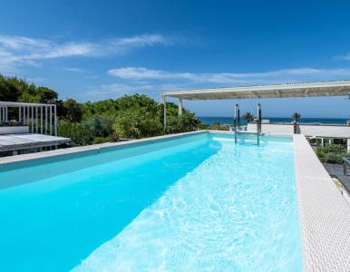Piscina delle beach villas. 