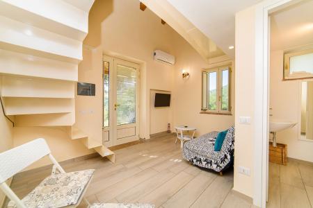 Private patio and panoramic view from the Villetta Cupido.
